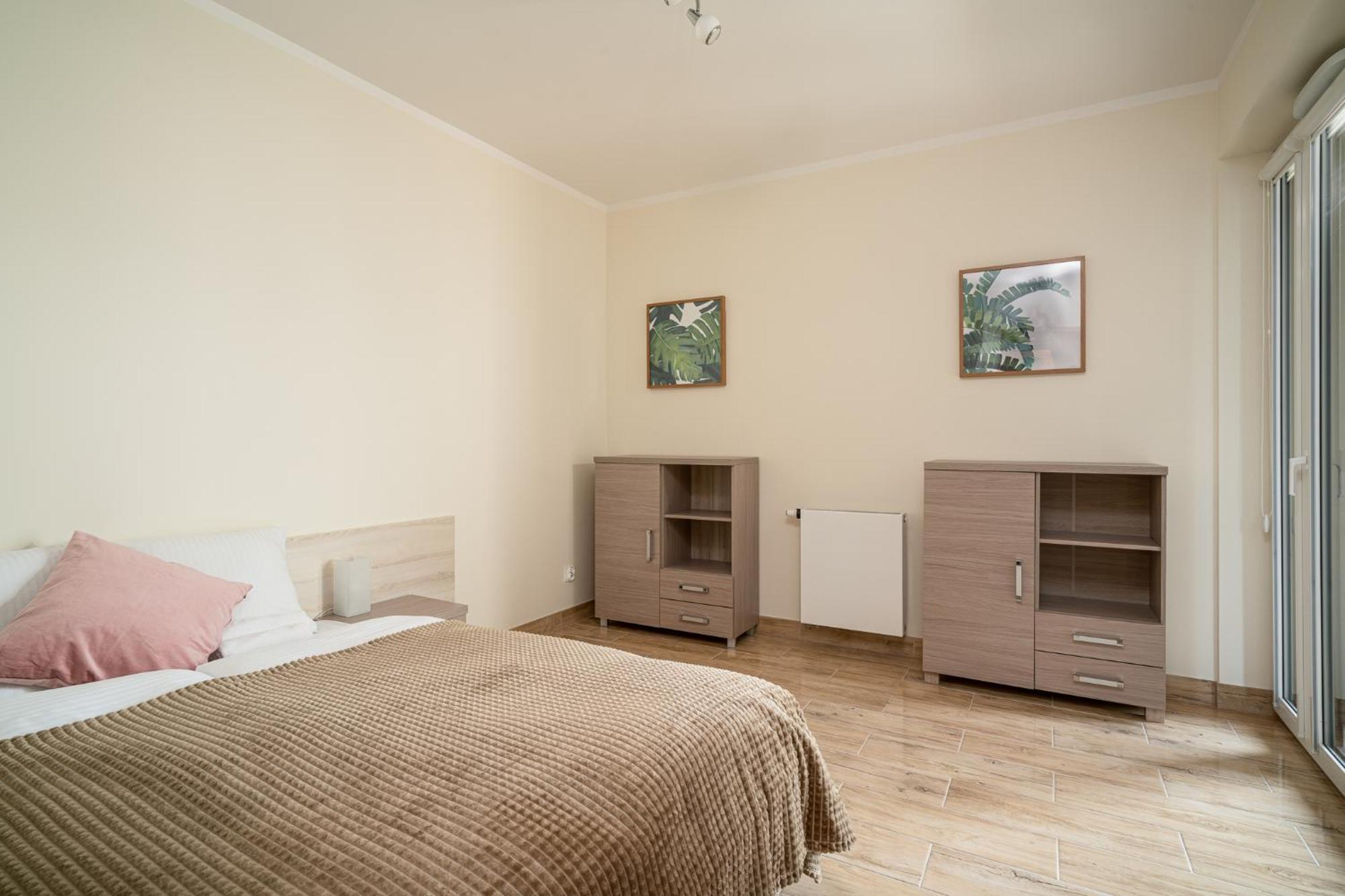 Rentplanet - Apartamenty Ksiecia Witolda Wrocław Extérieur photo