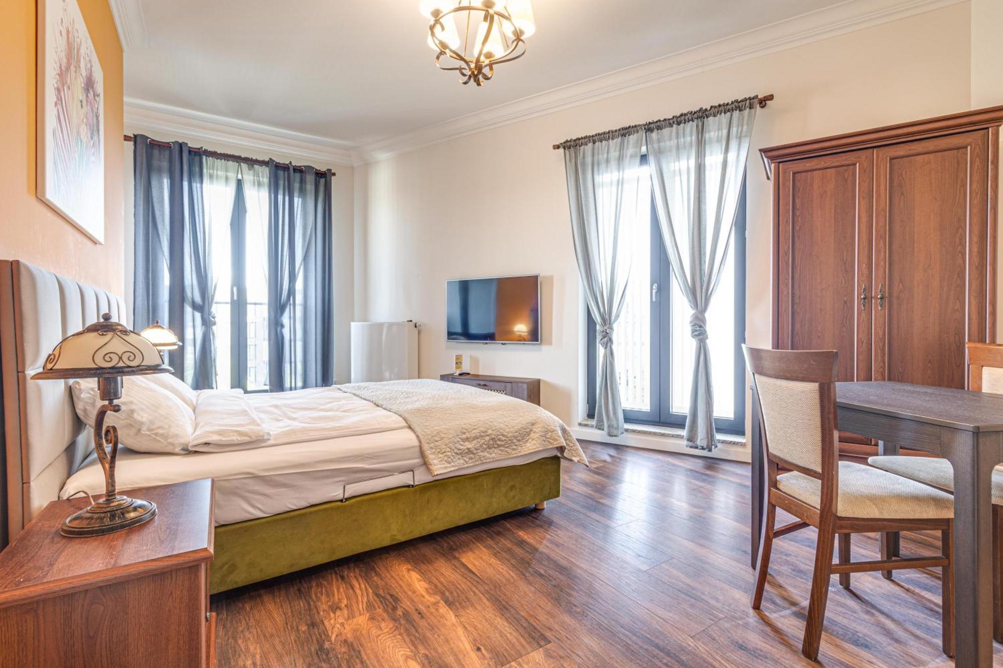 Rentplanet - Apartamenty Ksiecia Witolda Wrocław Extérieur photo