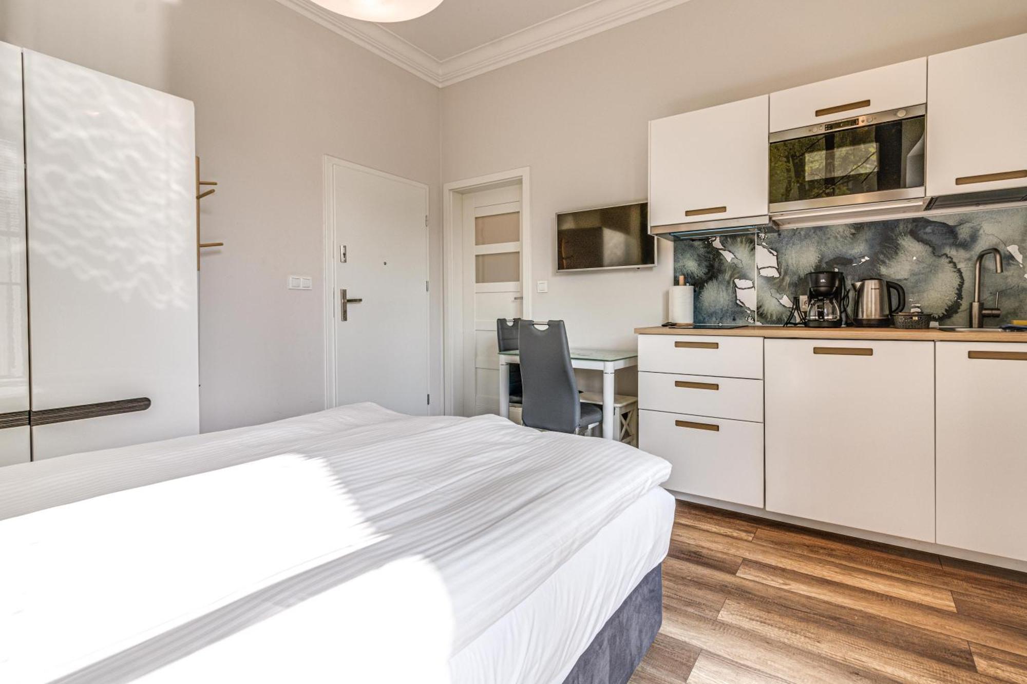 Rentplanet - Apartamenty Ksiecia Witolda Wrocław Extérieur photo